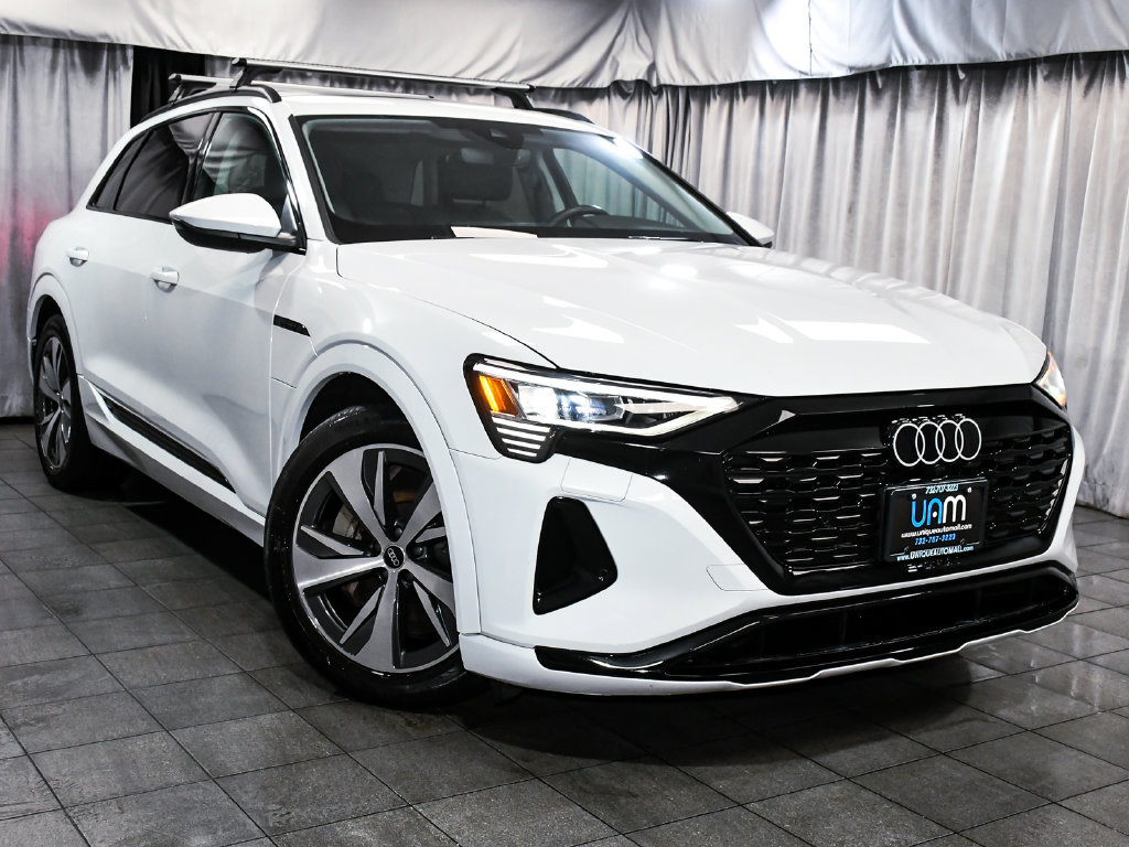 Used 2024 Audi Q8 e-tron Premium AWD/4WD image 3