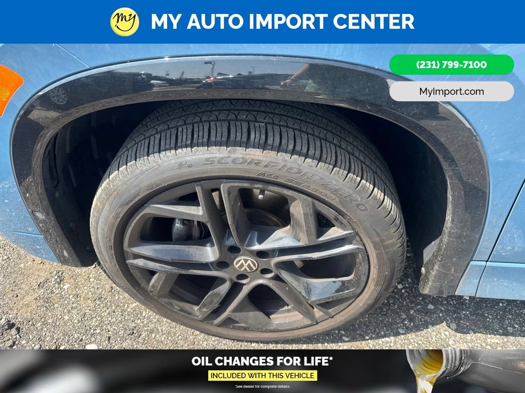 Used 2025 Volkswagen Tiguan SE R-Line AWD/4WD image 6