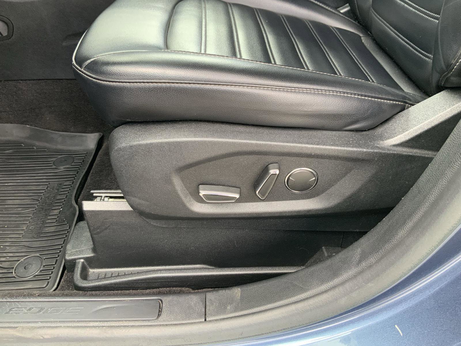 Used 2019 Ford Edge SEL w/ Equipment Group 201A AWD/4WD image 24