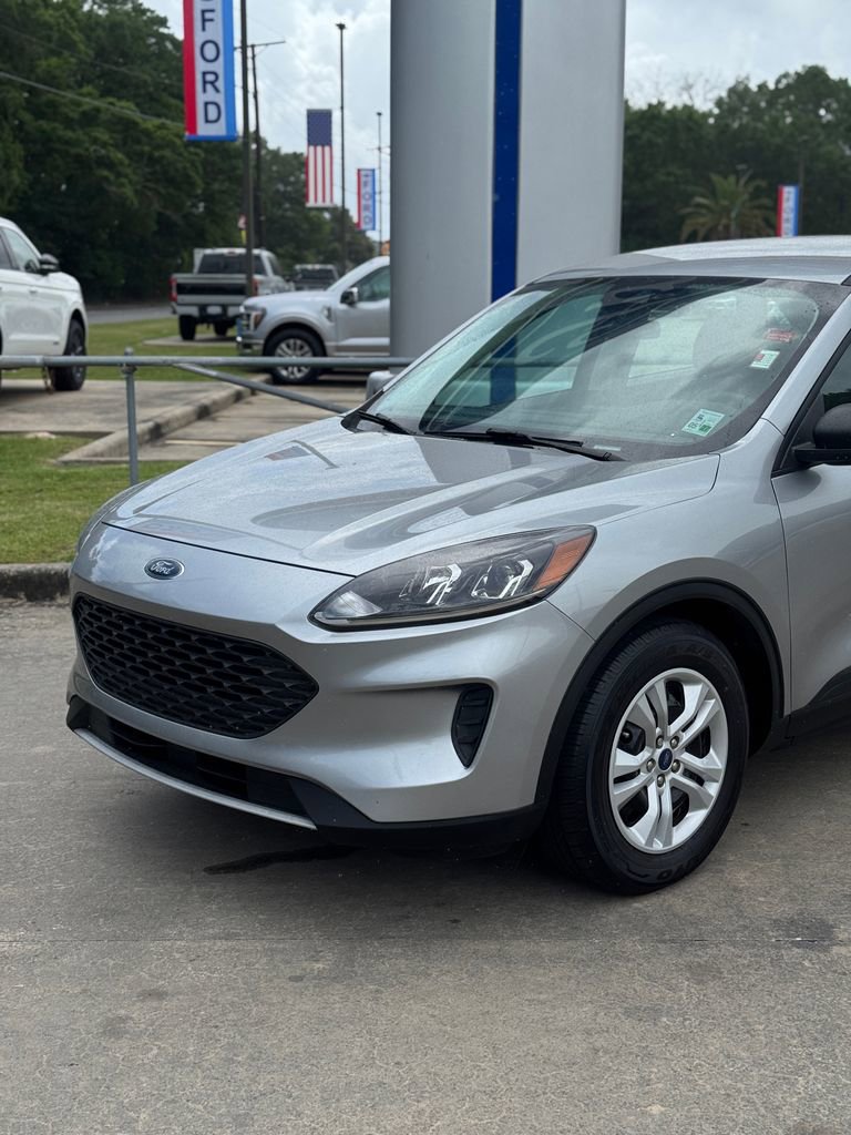 Used 2021 Ford Escape S image 2