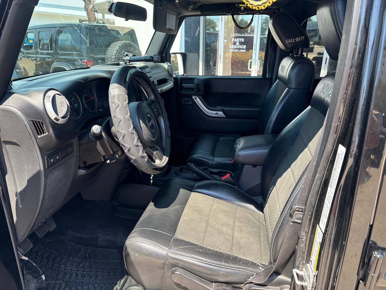 Used 2012 Jeep Wrangler Unlimited Rubicon image 17