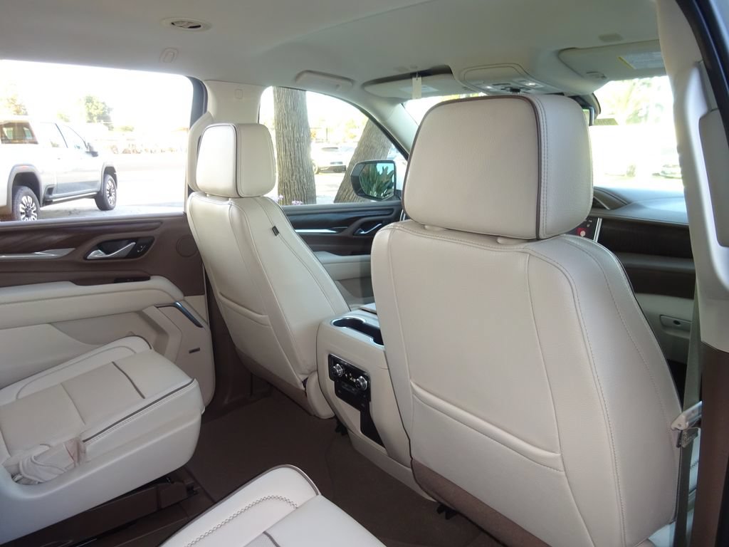 Certified 2022 GMC Yukon XL Denali w/ Max Trailering Package AWD/4WD image 21