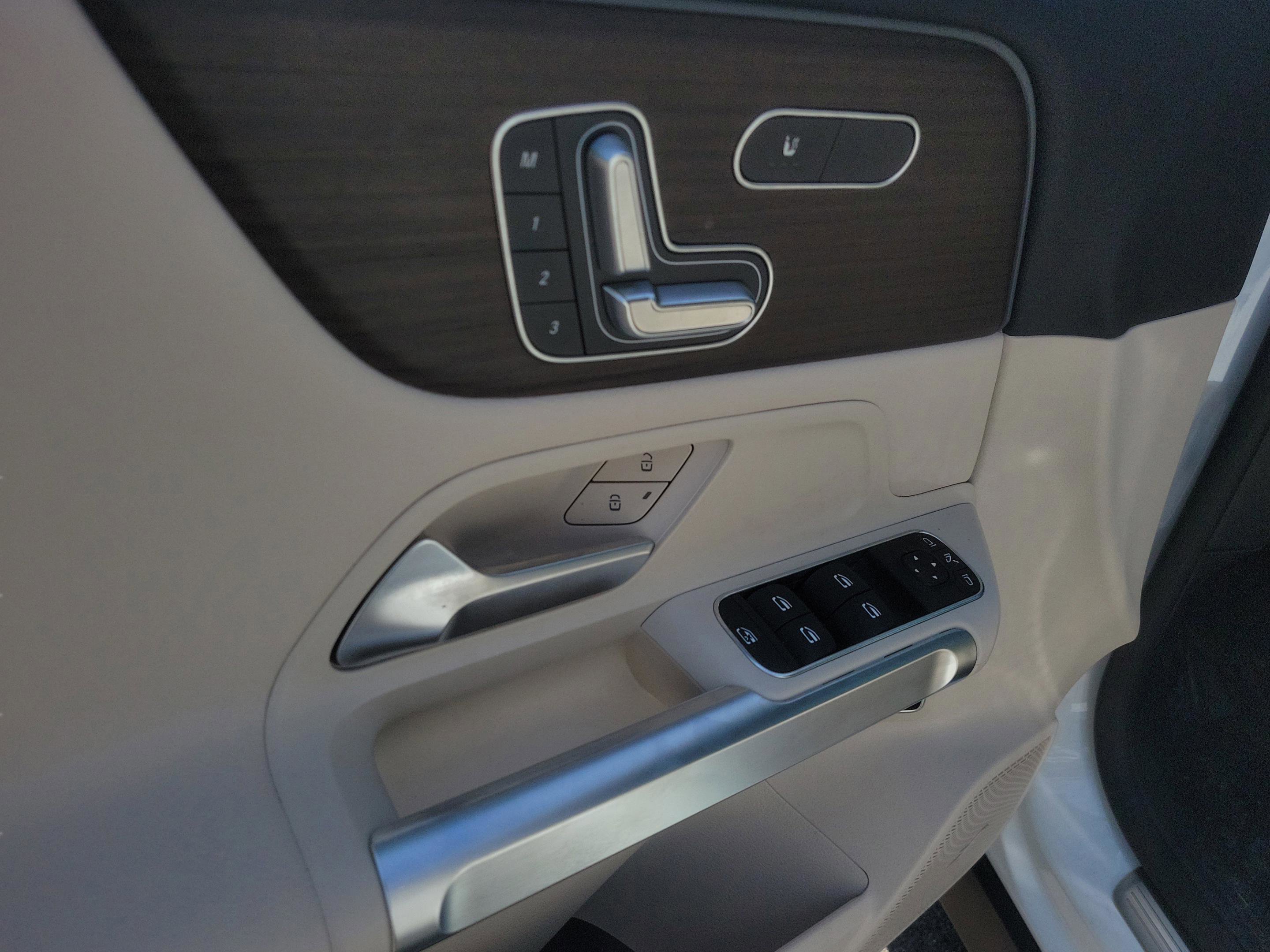 Certified 2026 Mercedes-Benz GLB 250 image 23