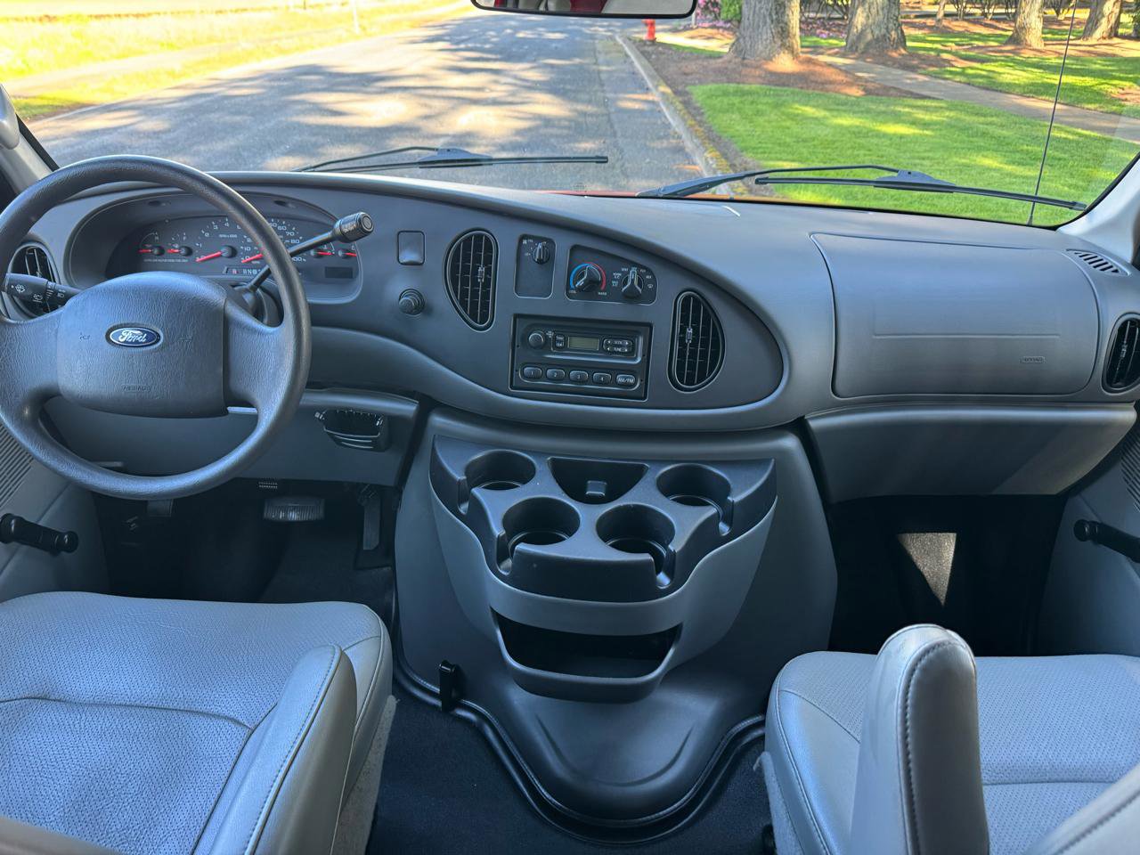 Used 2008 Ford E-350 and Econoline 350 Super Duty image 18