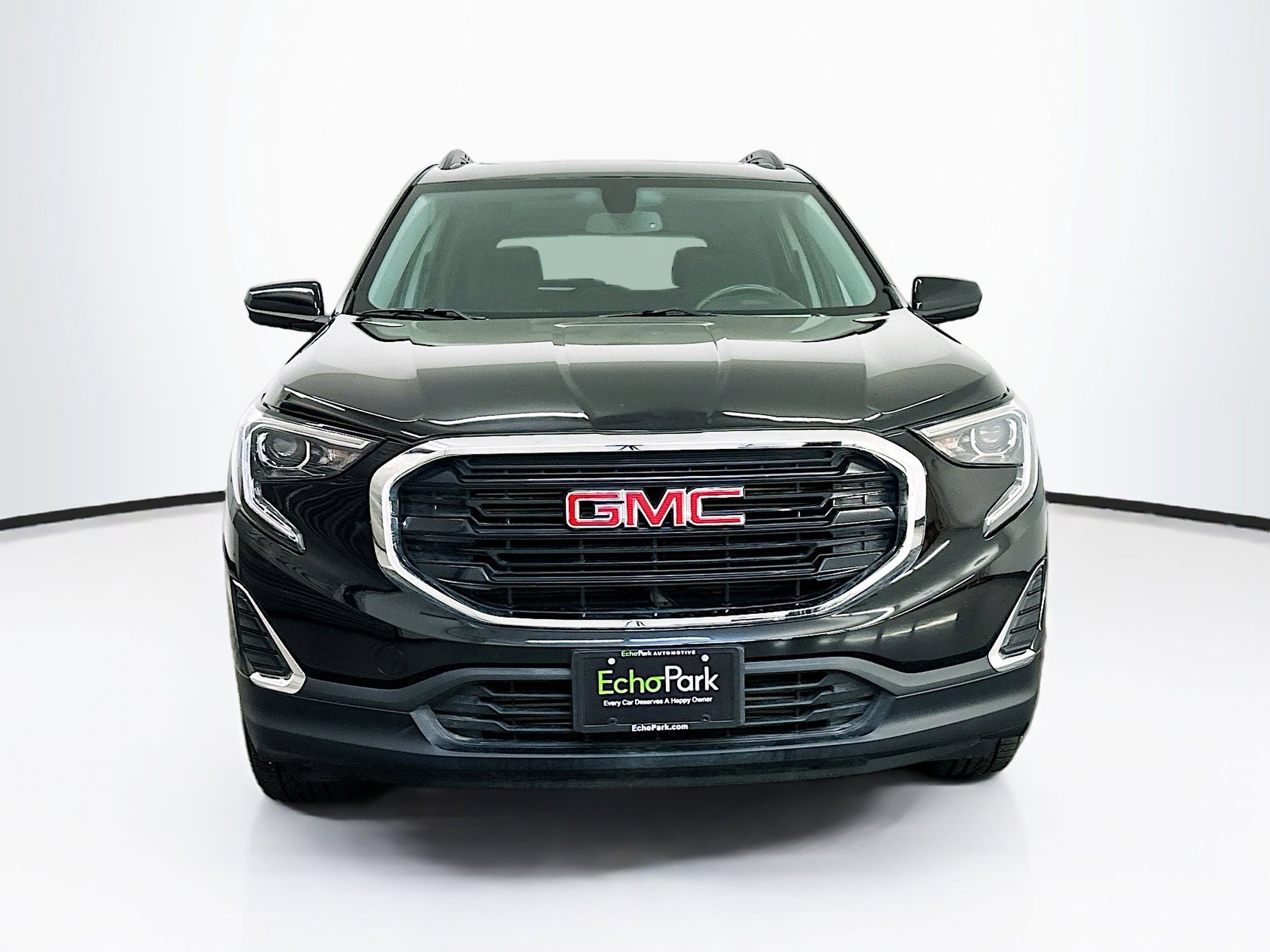 Used 2018 GMC Terrain SLE w/ Driver Convenience Package image 2