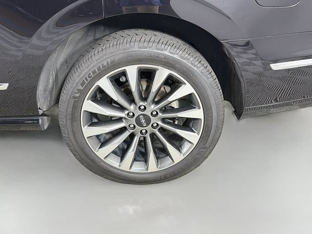 Used 2019 Lincoln Navigator Select RWD image 37