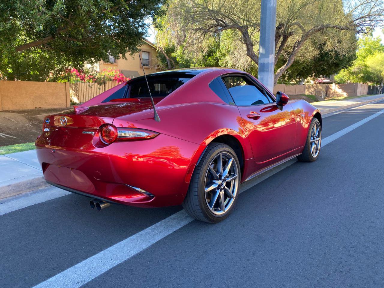 Used 2021 MAZDA MX-5 Miata RF Grand Touring RWD image 3