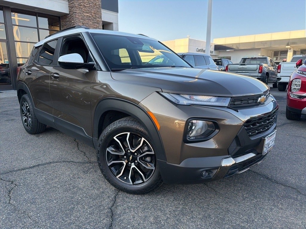 Used 2022 Chevrolet TrailBlazer ACTIV w/ Sun and Liftgate Package image 2