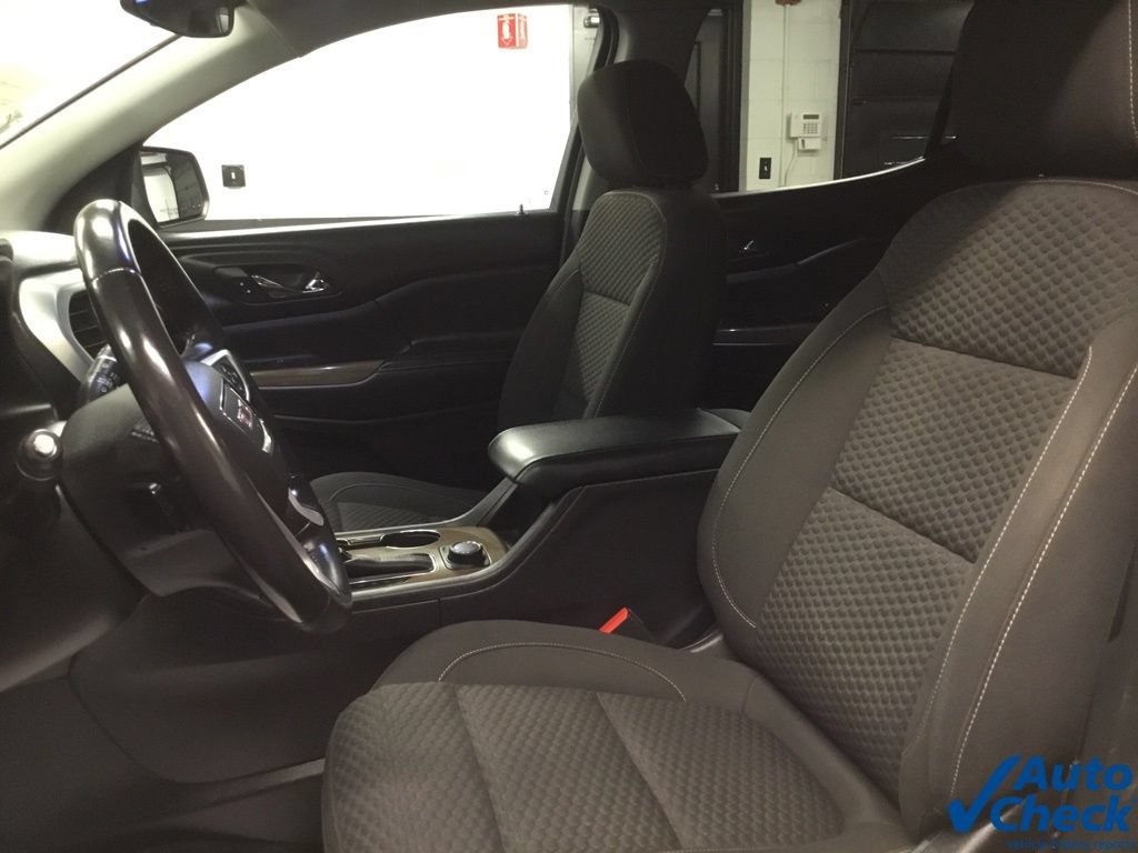 Used 2018 GMC Acadia SLE w/ LPO, Floor Liner Package AWD/4WD image 23