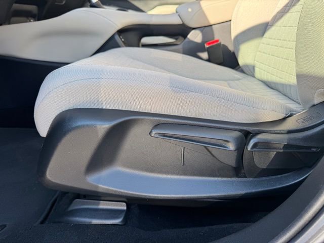 Used 2025 Honda HR-V LX image 15