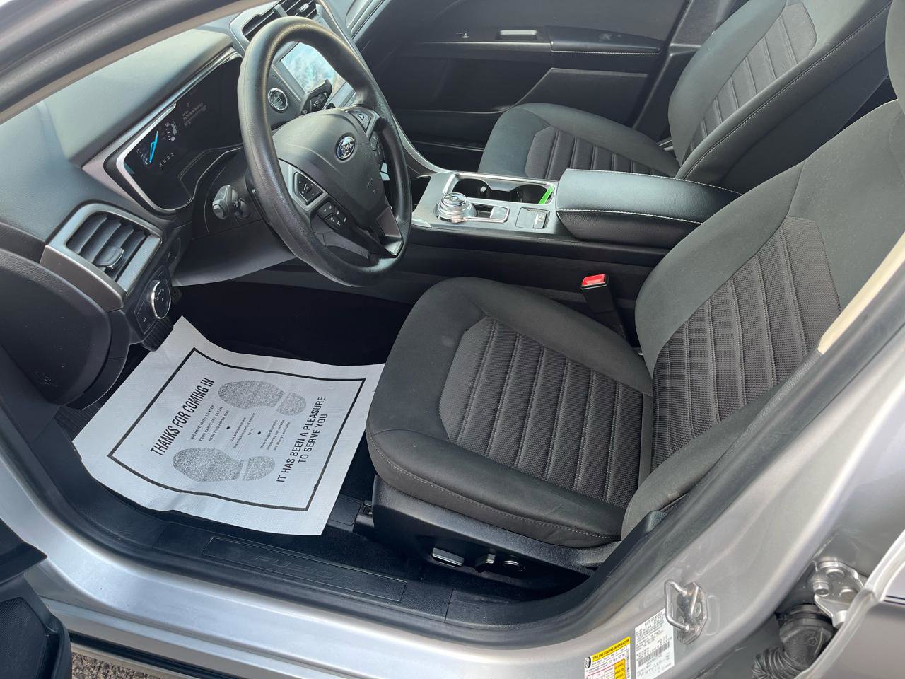 Used 2019 Ford Fusion SE image 22