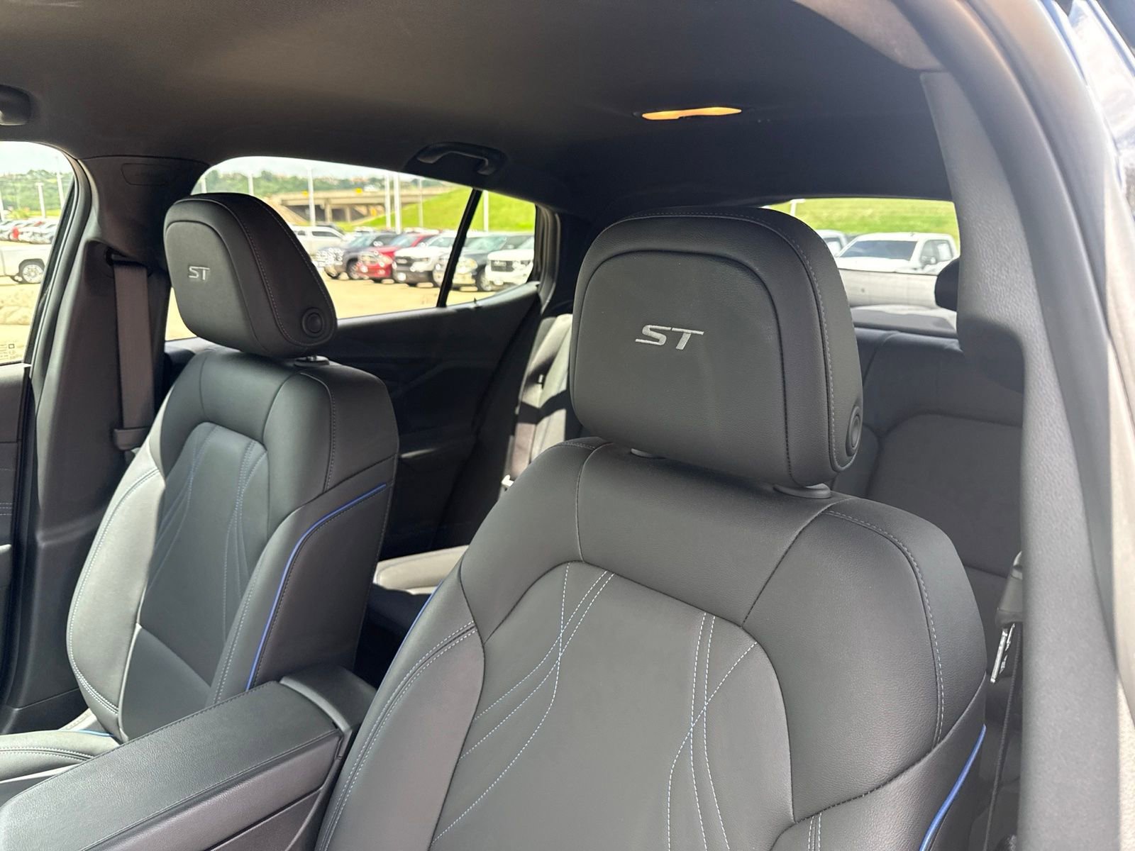 Used 2024 Buick Envista Sport Touring w/ Convenience I Package FWD image 12