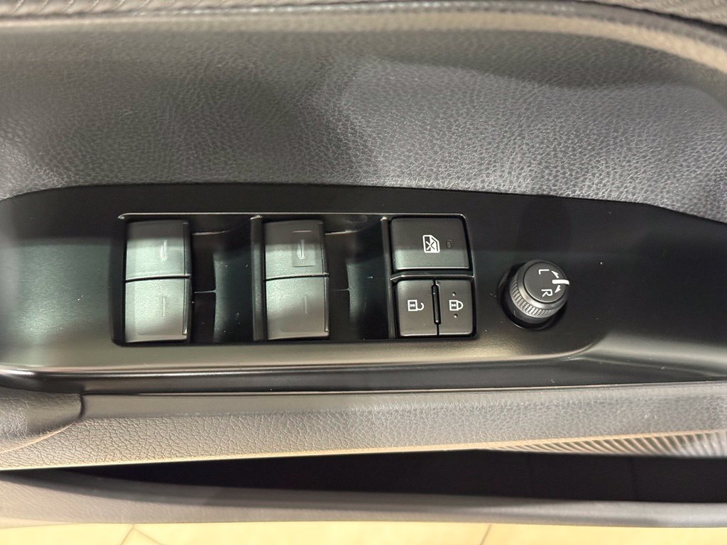 New 2027 Toyota Camry SE w/ Convenience Package FWD image 15