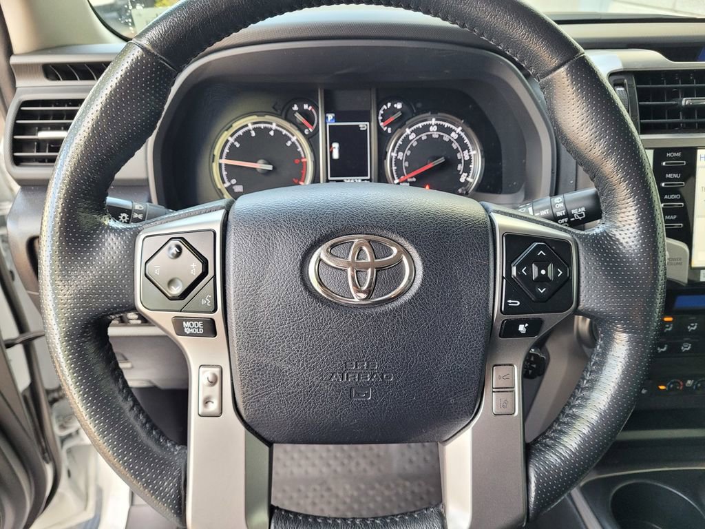 Used 2024 Toyota 4Runner Limited AWD/4WD image 22