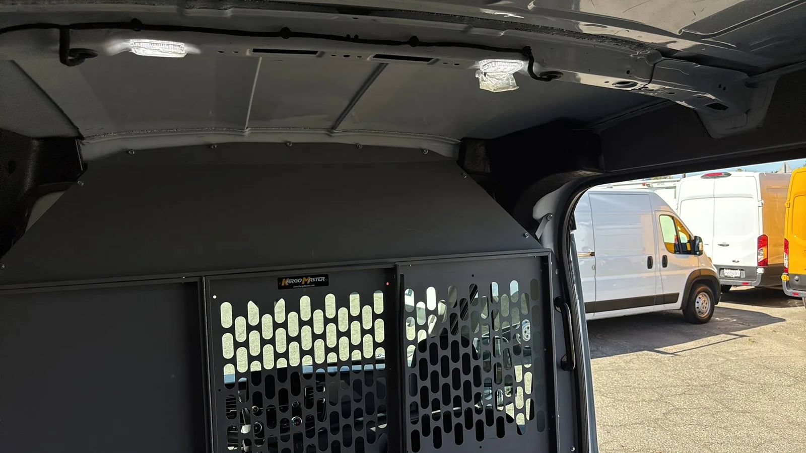Used 2020 Ford Transit 250 Medium Roof RWD image 29