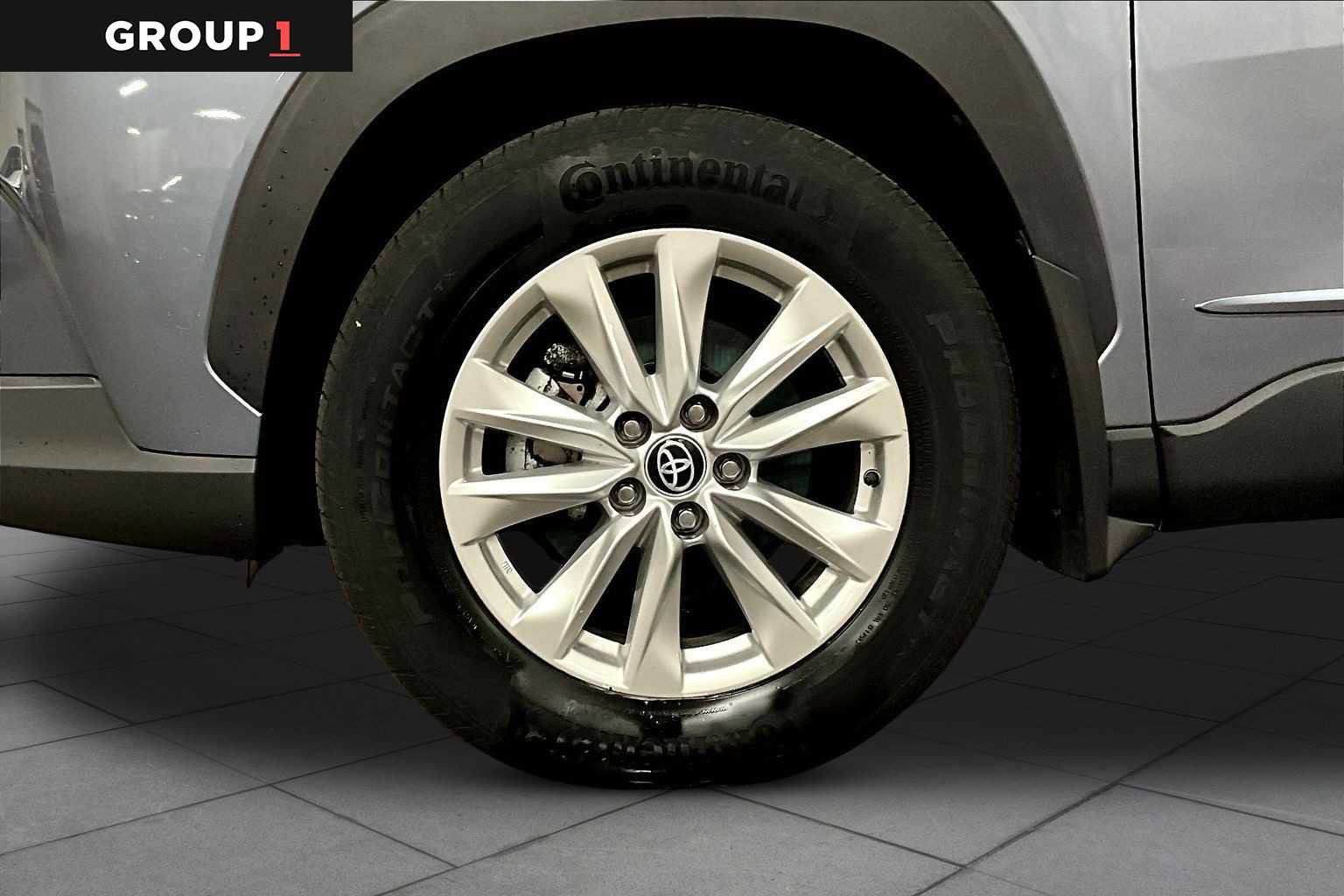 Used 2023 Toyota Corolla Cross LE w/ Moonroof Package image 11