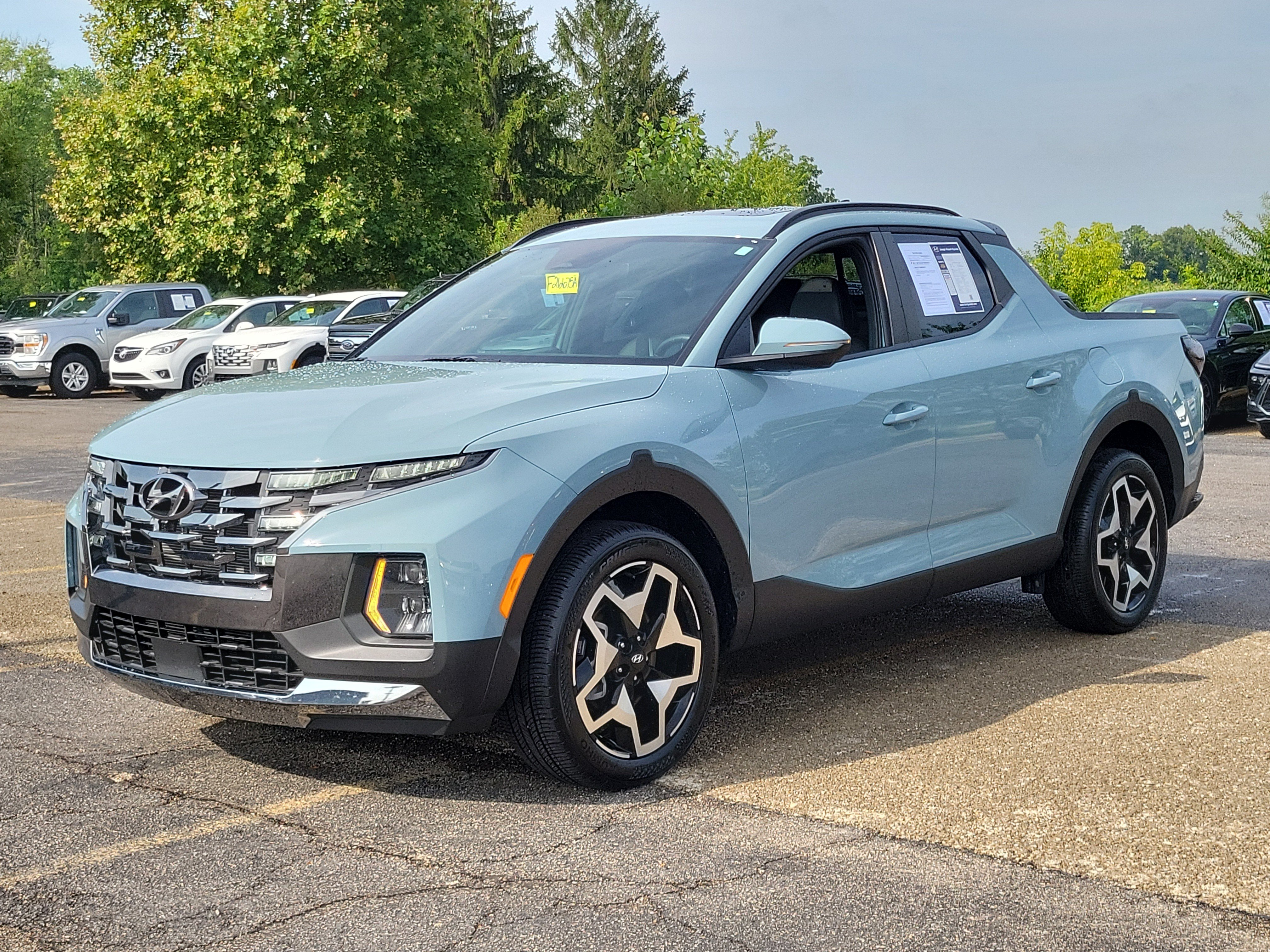 Used 2024 Hyundai Santa Cruz Limited AWD/4WD image 2