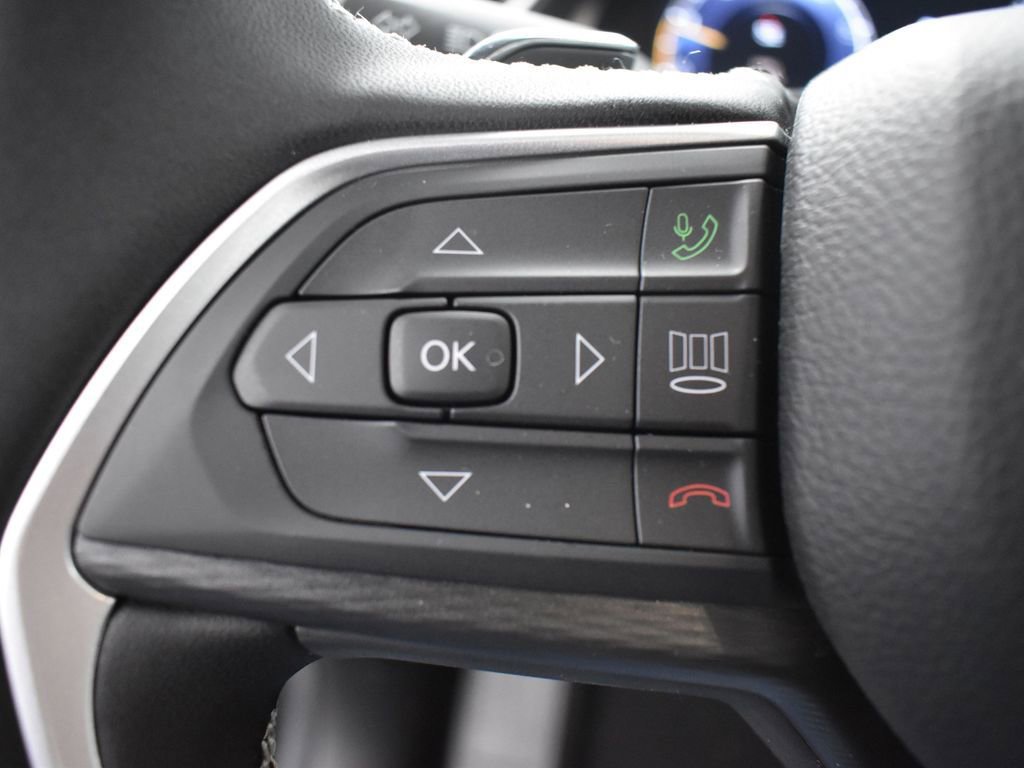 Used 2025 Jeep Grand Cherokee L Altitude image 33