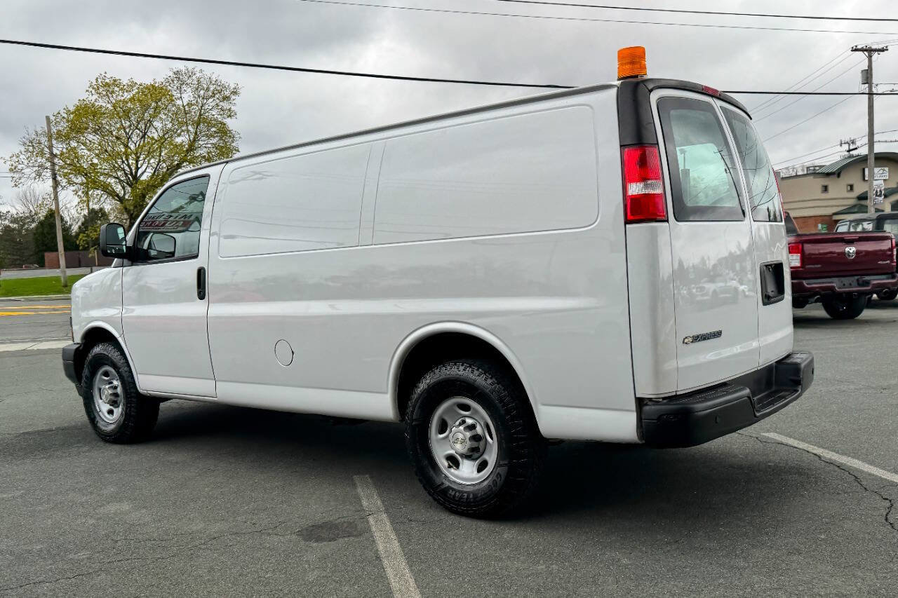 Used 2020 Chevrolet Express 2500 w/ Driver Convenience Package RWD image 6