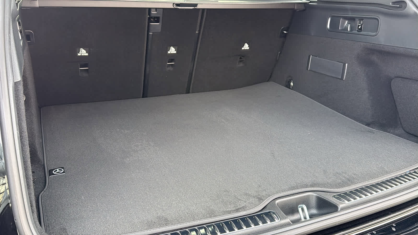 New 2026 Mercedes-Benz GLC 300 4MATIC image 33