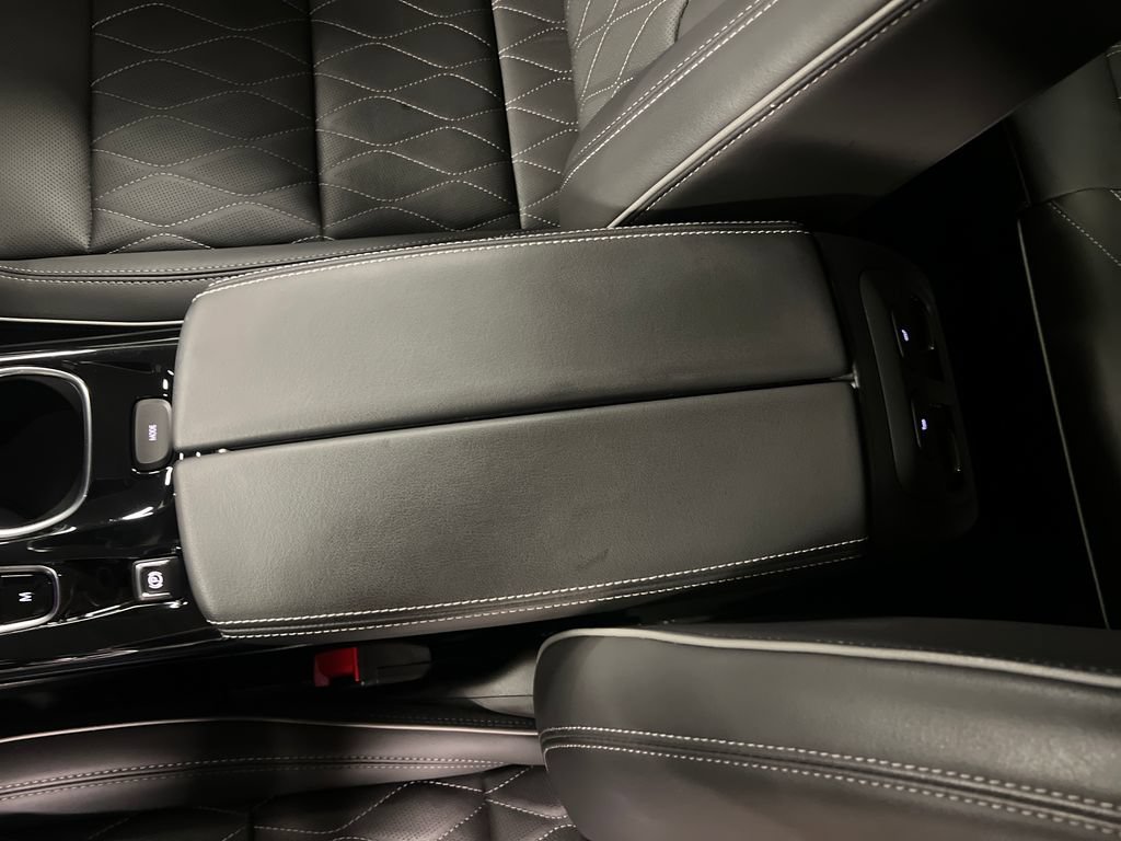Certified 2023 Buick Envision Avenir AWD/4WD image 27