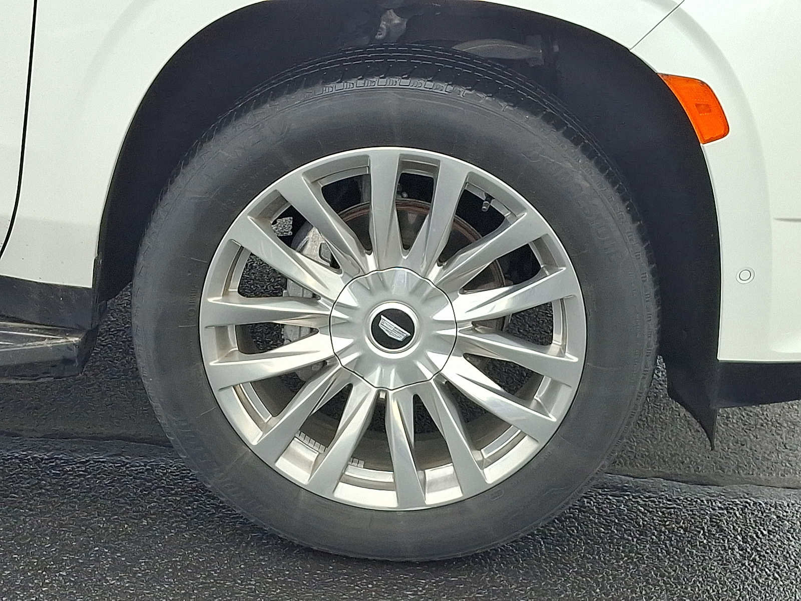 Used 2021 Cadillac Escalade Premium Luxury w/ Performance Package image 8