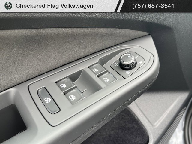 New 2025 Volkswagen GTI SE image 28