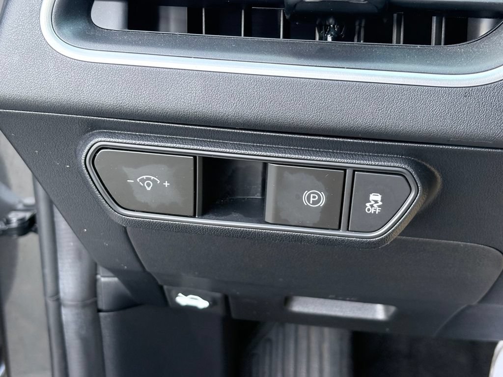 Used 2025 Kia K4 FWD image 25