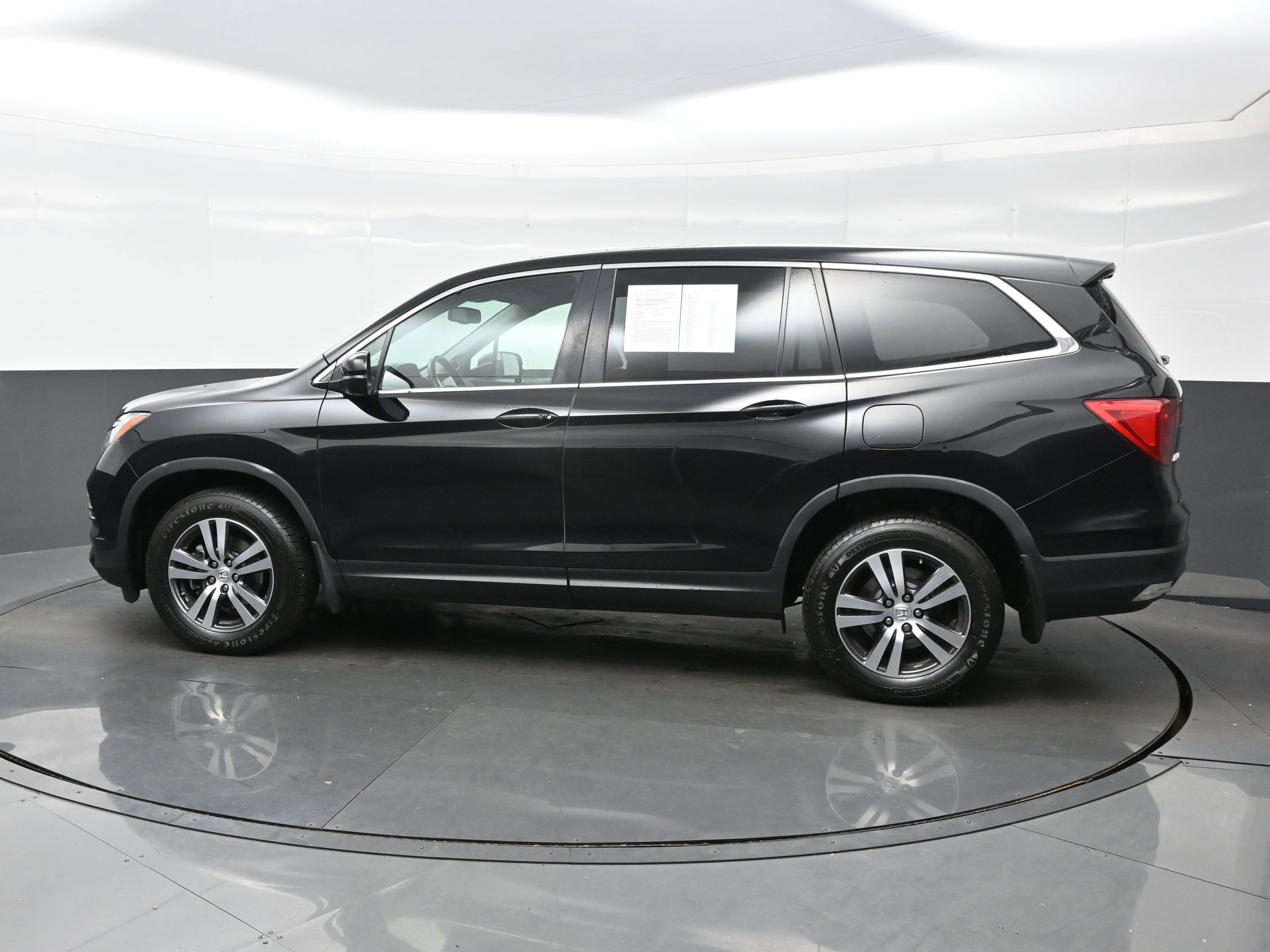 Used 2017 Honda Pilot EX-L image 3