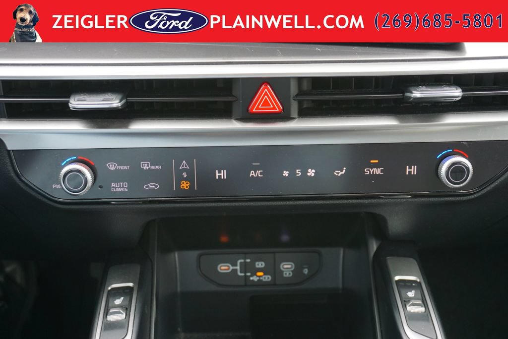 Used 2024 Kia Sorento S FWD image 20