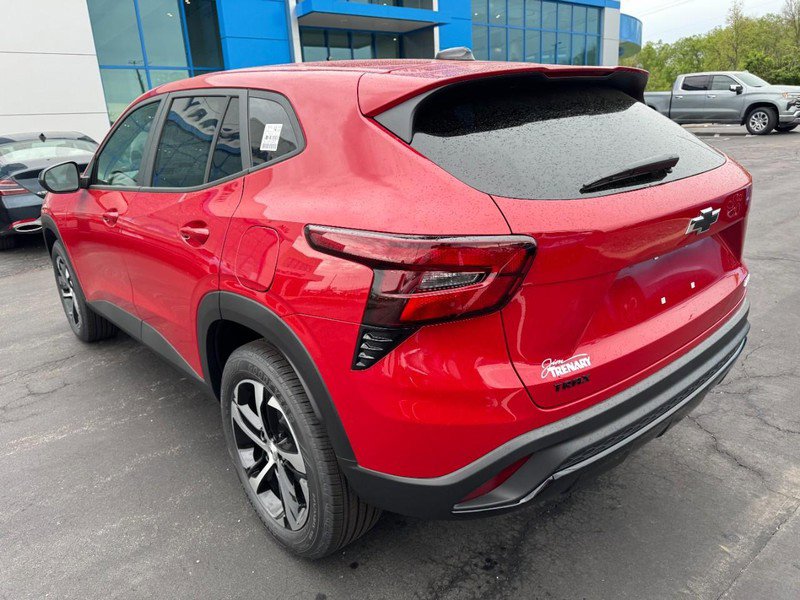 New 2026 Chevrolet Trax RS FWD image 5