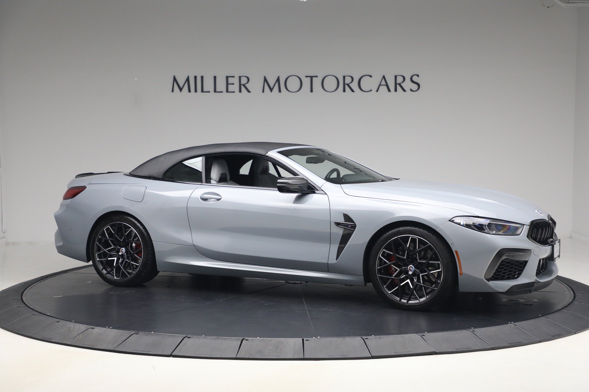Used 2023 BMW M8 Competition w/ M Carbon Exterior Package AWD/4WD image 40