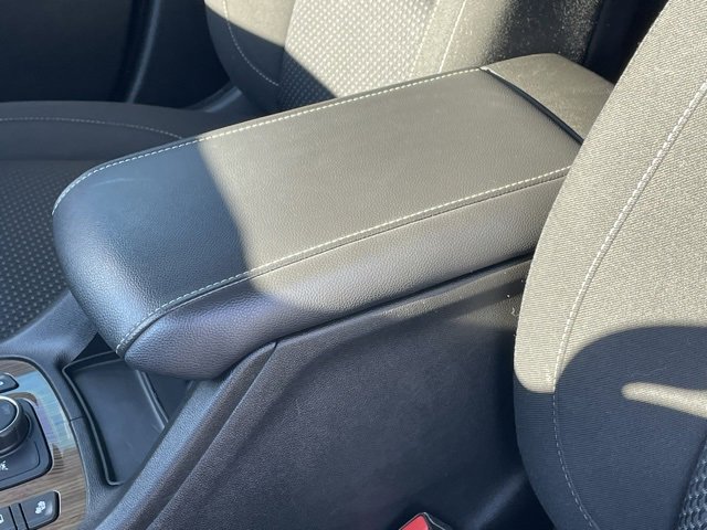 Certified 2023 GMC Acadia SLE w/ Driver Convenience Package image 32