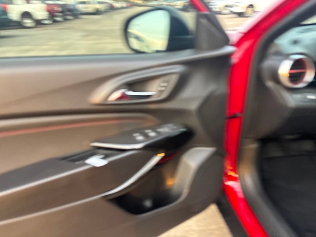 New 2026 Chevrolet Trax RS w/ Sunroof Package FWD image 17