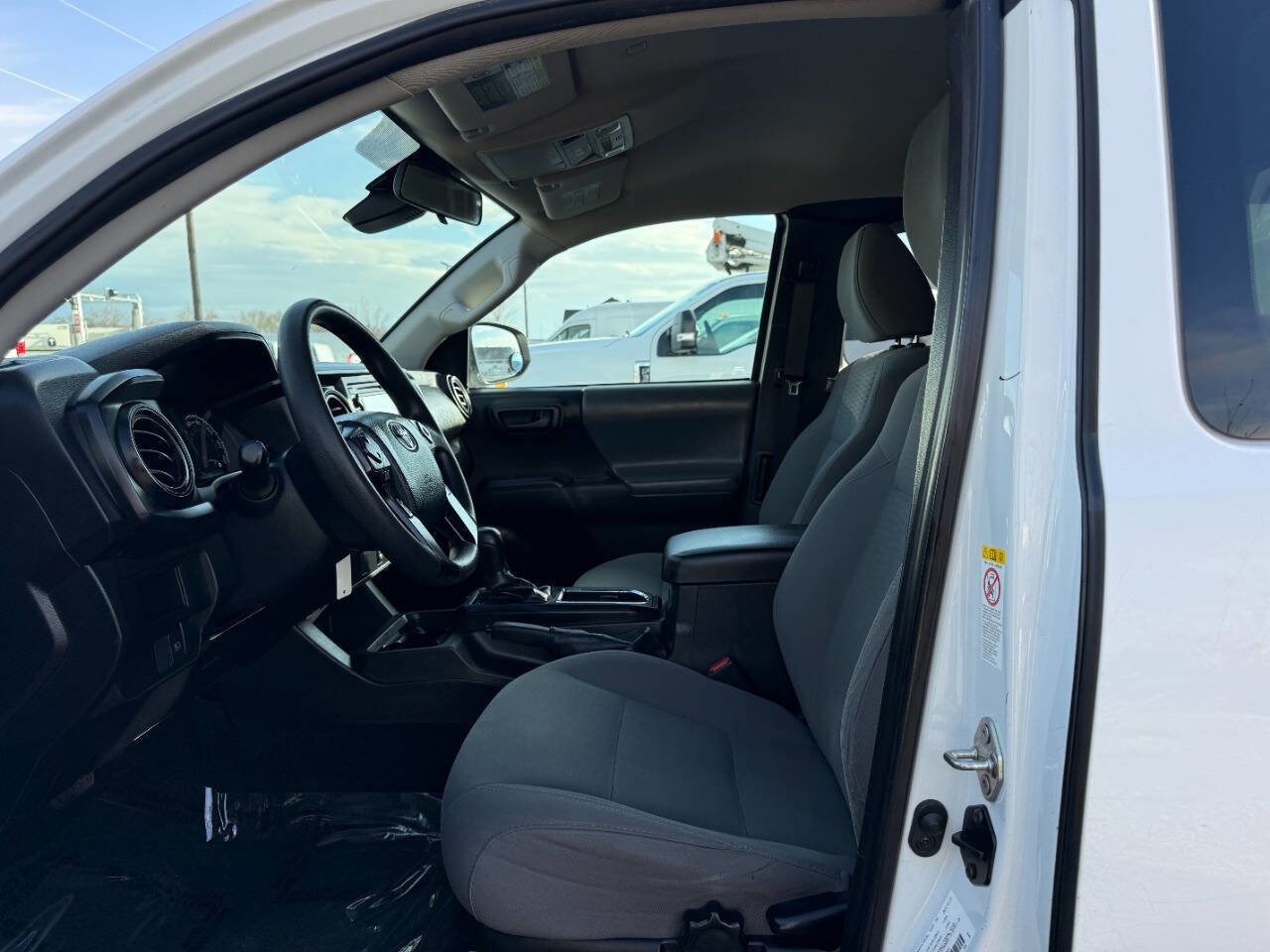 Used 2019 Toyota Tacoma SR image 15