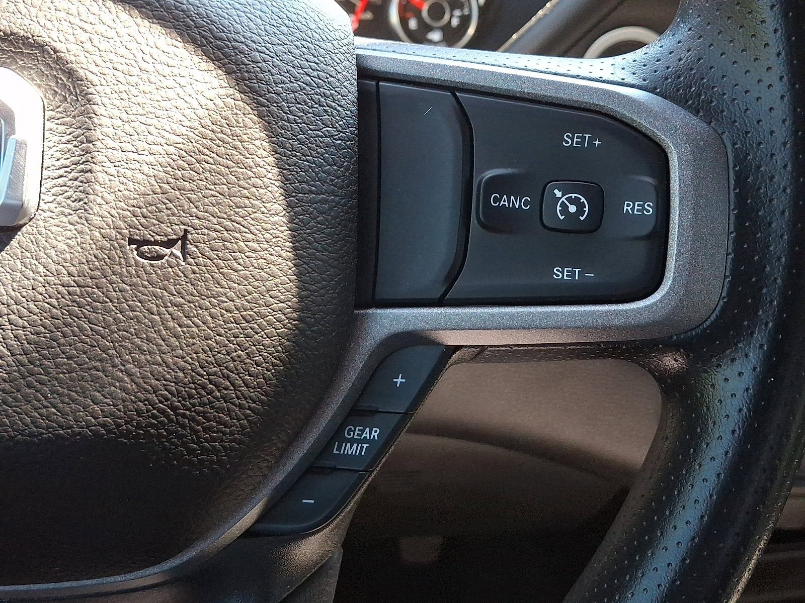 Used 2024 RAM 3500 Tradesman w/ Chrome Appearance Group AWD/4WD image 21
