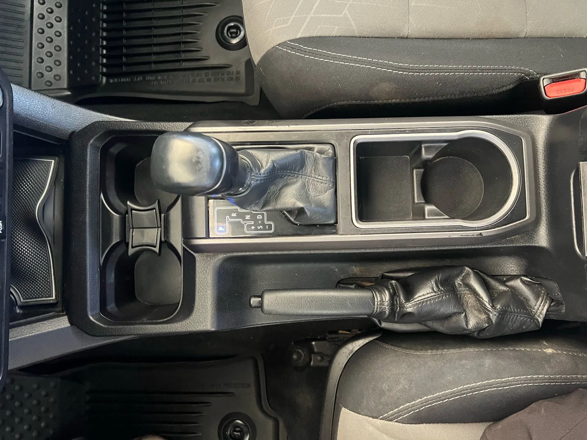 Used 2021 Toyota Tacoma TRD Off-Road image 18