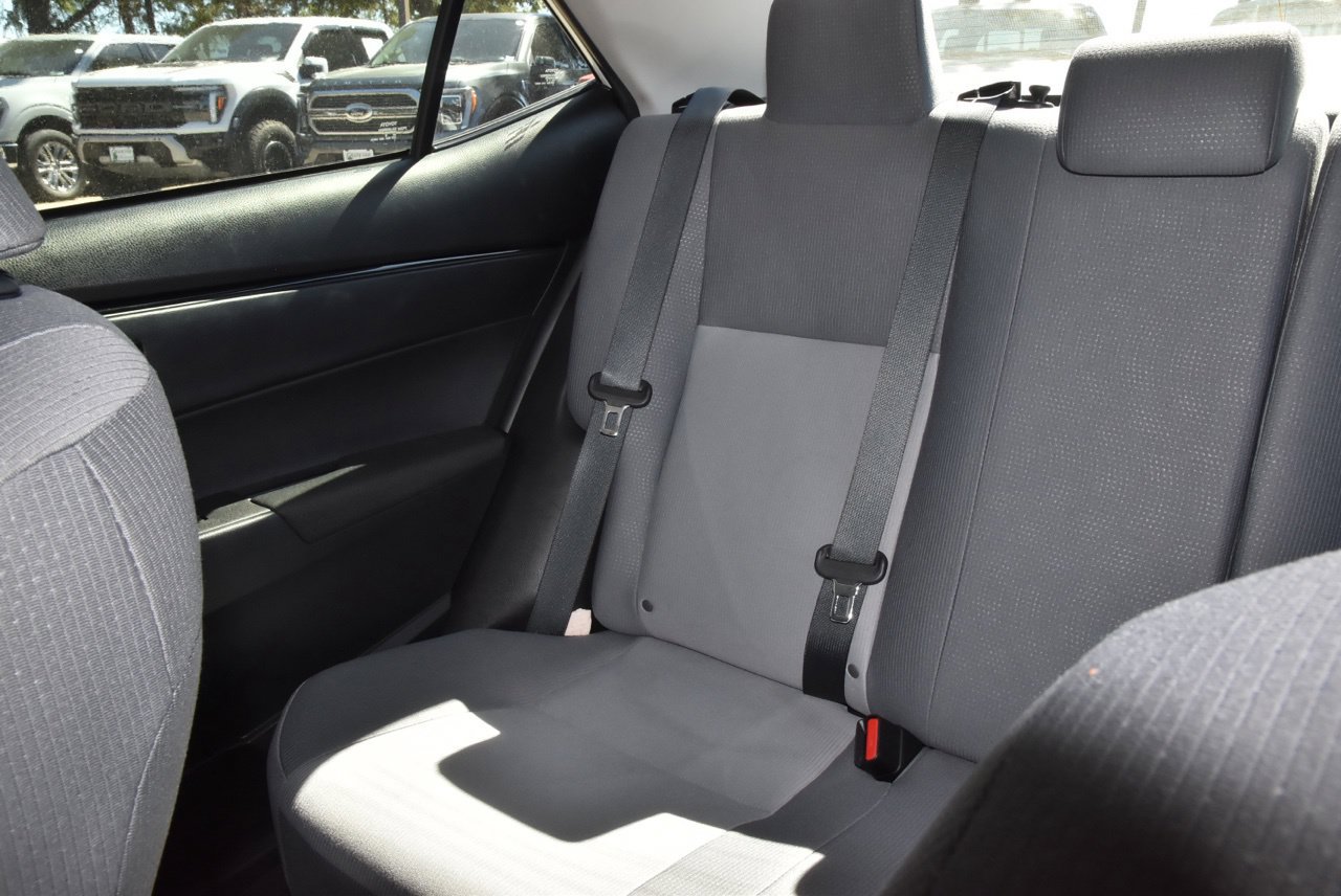 Used 2018 Toyota Corolla L FWD image 18