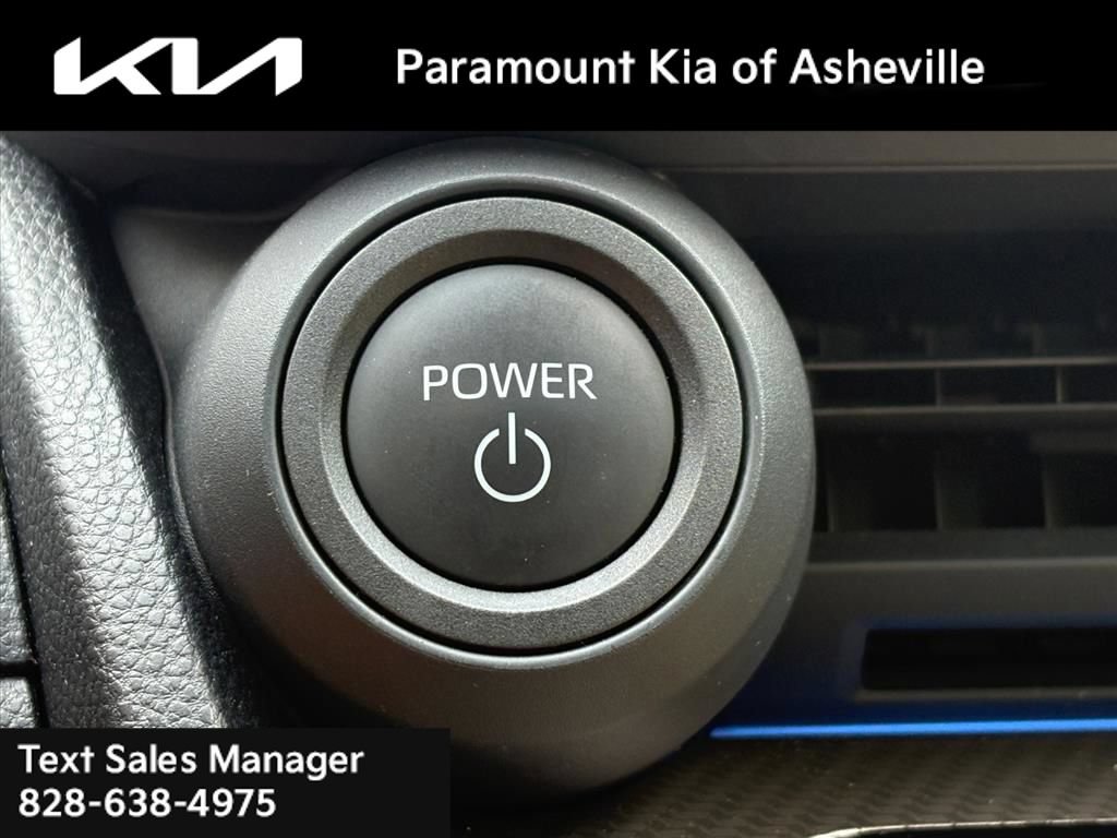 Used 2024 Toyota Prius XLE FWD image 14