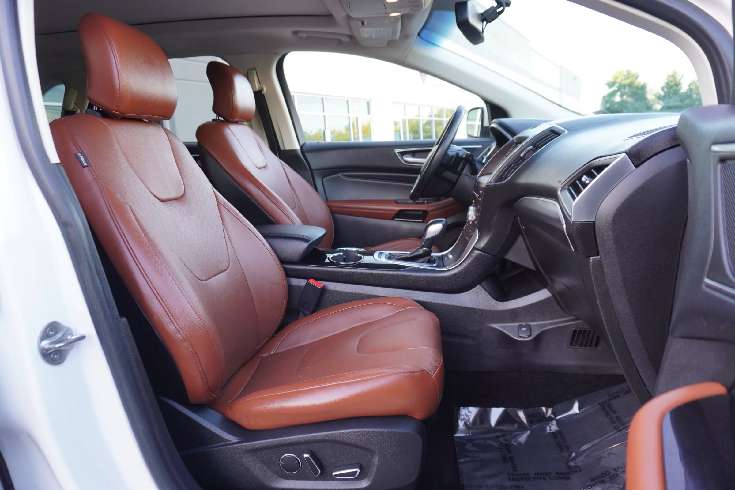 Used 2017 Ford Edge Titanium w/ Equipment Group 301A AWD/4WD image 13