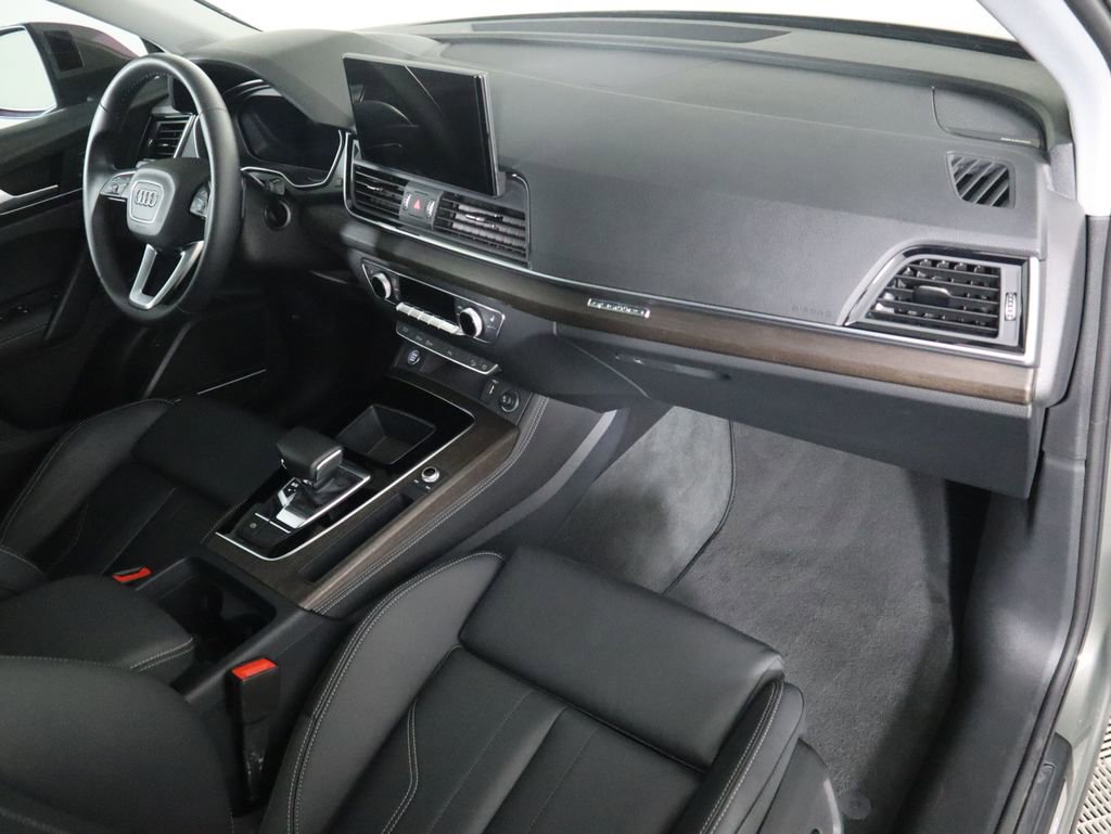 Certified 2025 Audi Q5 2.0T Premium Plus w/ Premium Plus Package image 18
