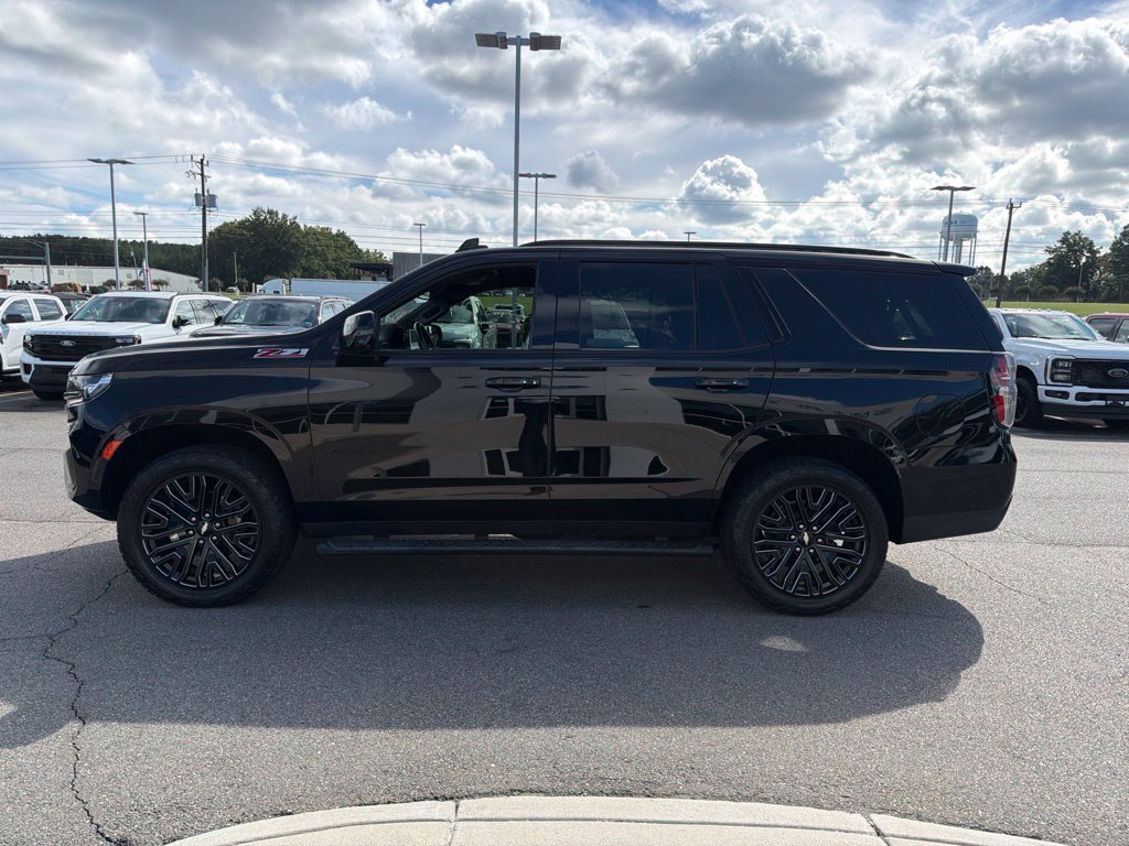 Used 2021 Chevrolet Tahoe Z71 w/ Luxury Package AWD/4WD image 5