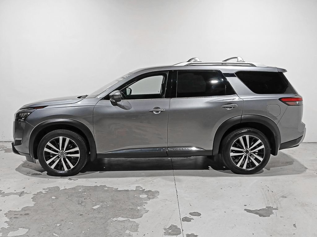 Used 2025 Nissan Pathfinder Platinum w/ Cargo Package AWD/4WD image 4
