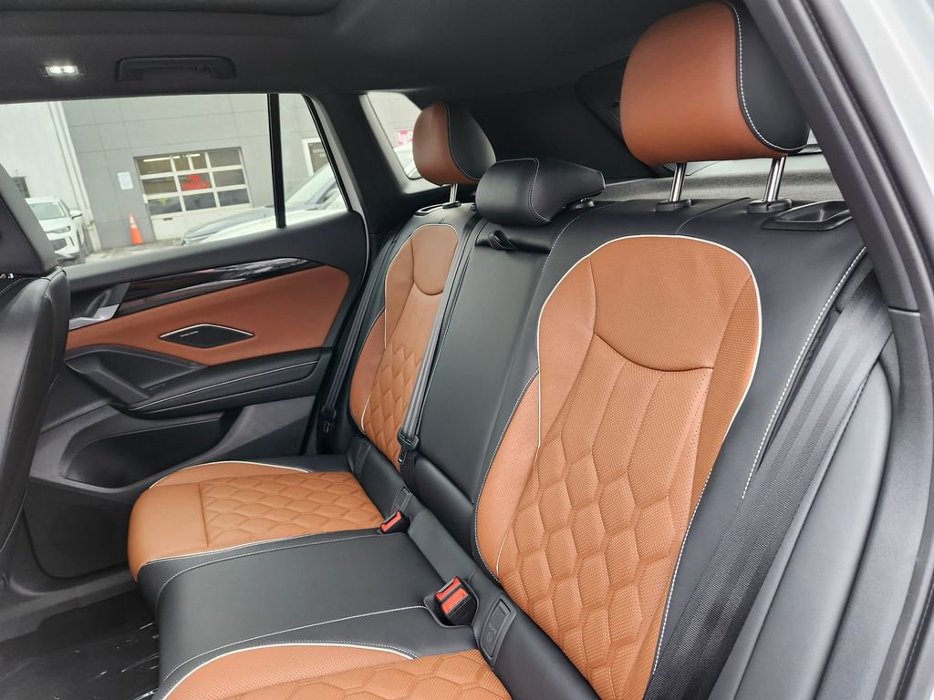 New 2026 Volkswagen Tiguan SEL R-Line image 10