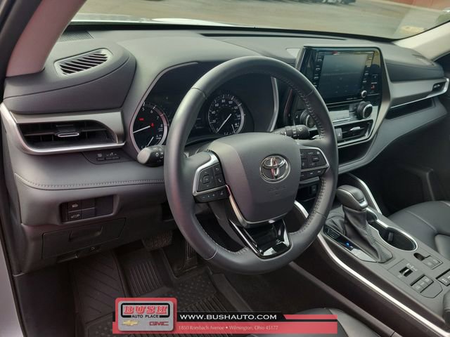 Used 2021 Toyota Highlander XLE image 20