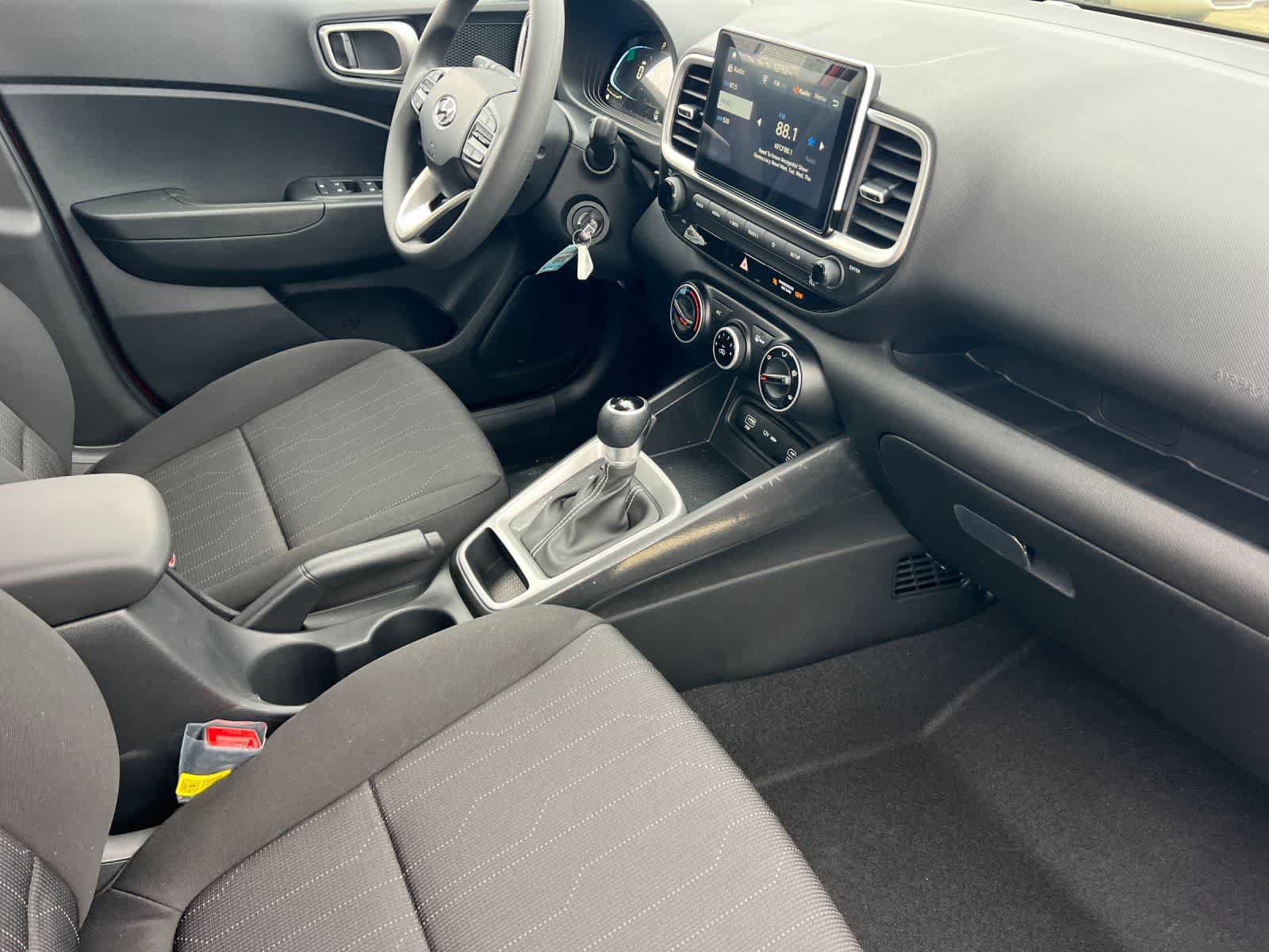 New 2026 Hyundai Venue SE FWD image 16