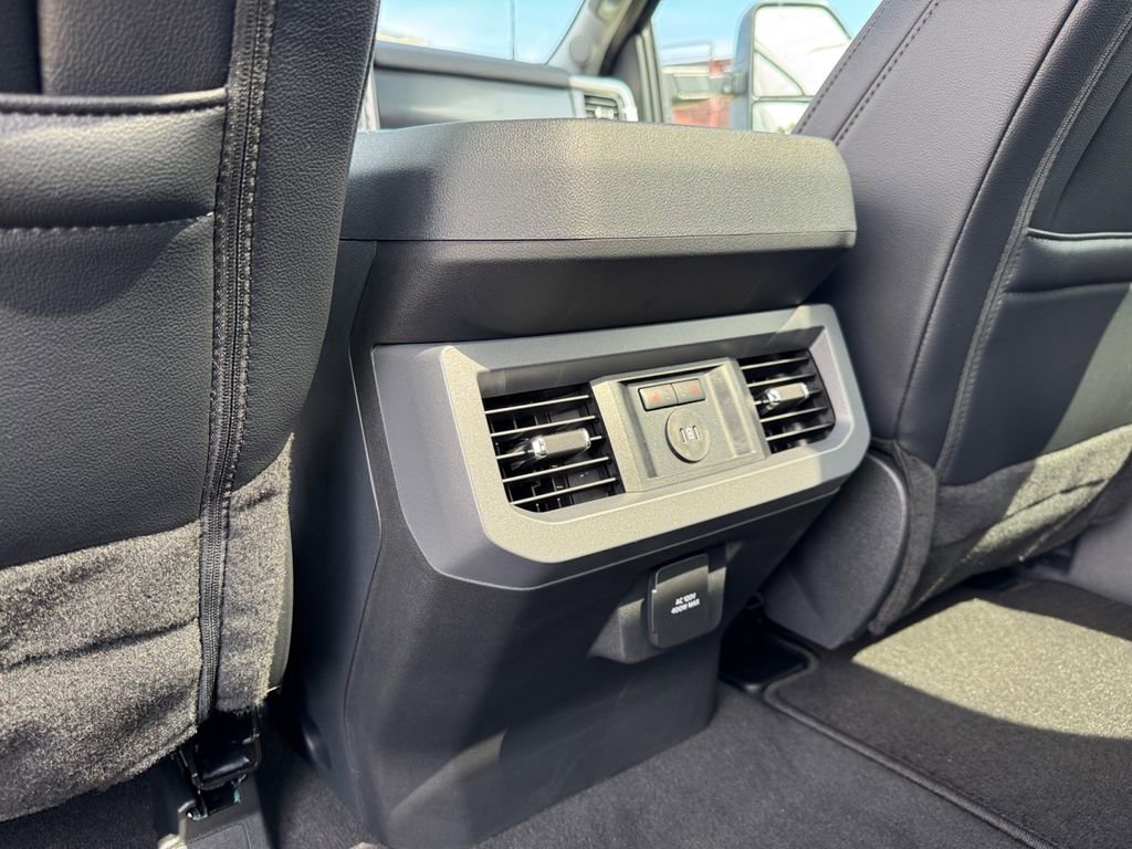 New 2025 Ford F350 Lariat w/ Lariat Ultimate Package image 21