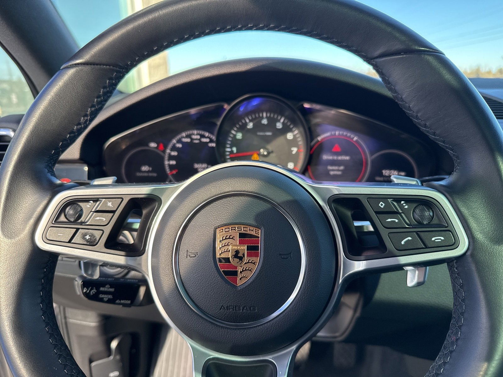 Used 2022 Porsche Cayenne Base image 24