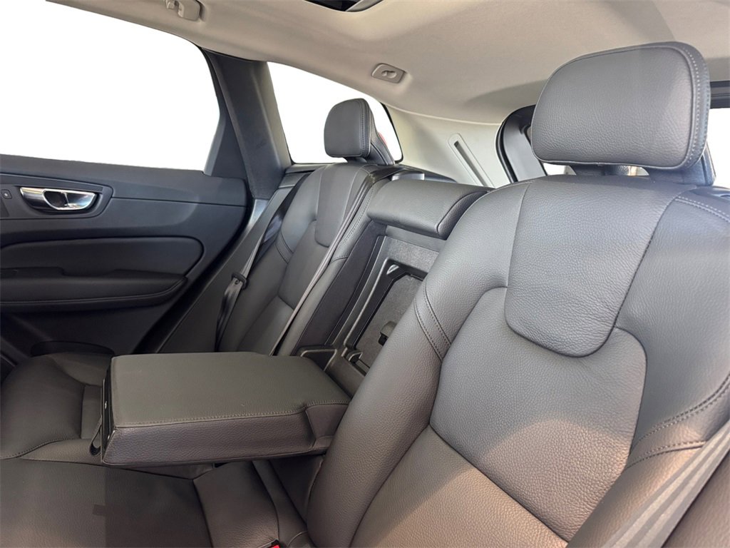 Certified 2025 Volvo XC60 B5 Plus image 23