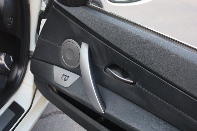 Used 2004 BMW Z4 2.5i RWD image 38
